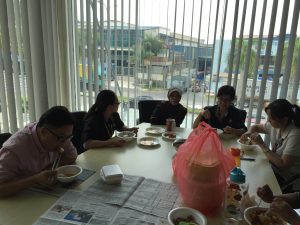 Kak Nor, 3rd from left, was one of the chefs in-charged of preparing the feast!